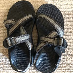 Chacos Womens 9.5/Mens 8
